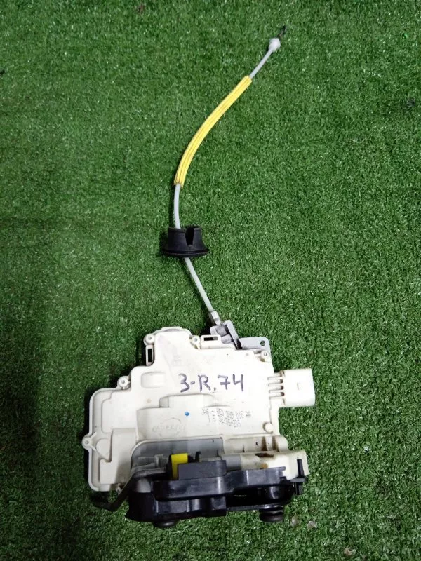 Замок двери Audi A4 2007 8E0839016AA B7, задний правый