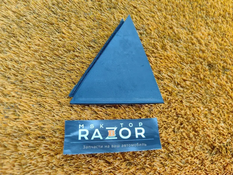 Уголок двери