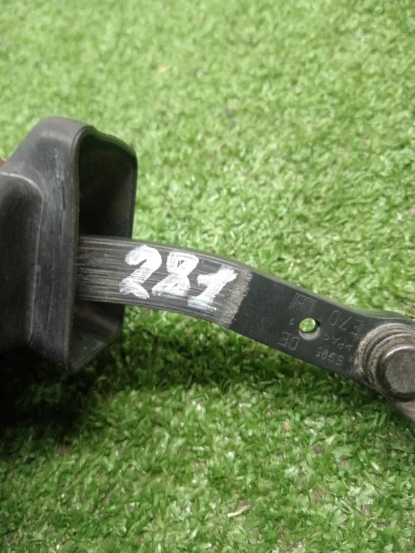 Ограничитель двери