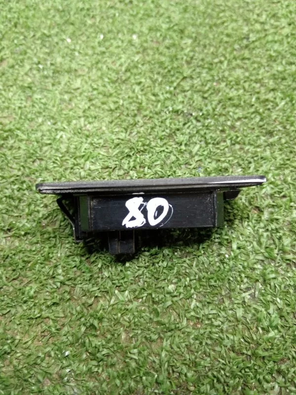 Плафон подсветки багажника