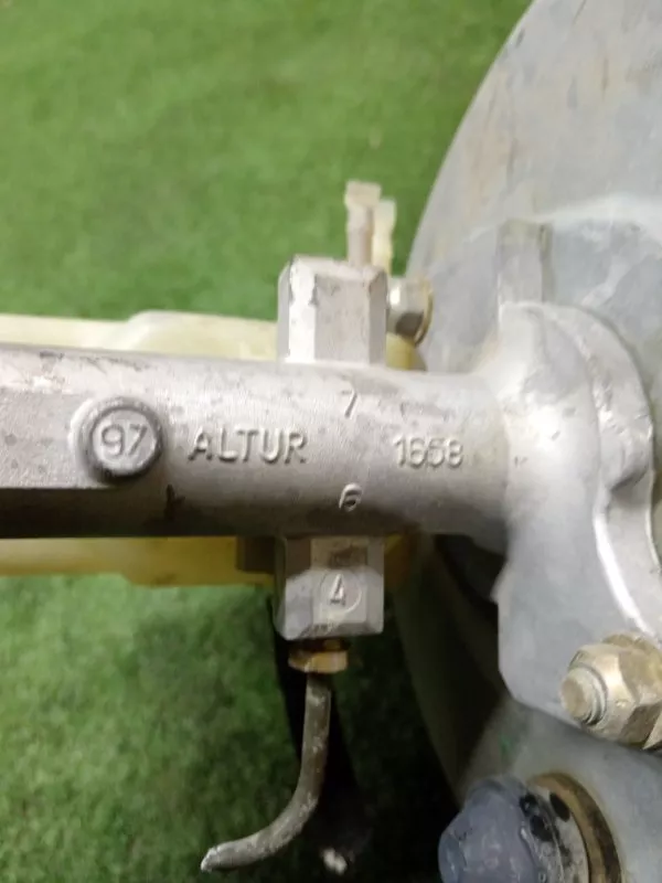 Главный тормозной цилиндр