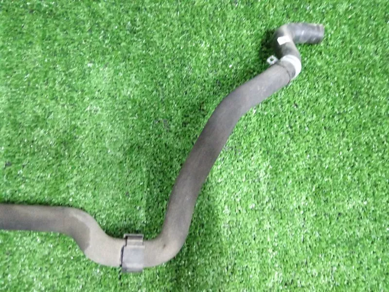 Патрубок отопителя