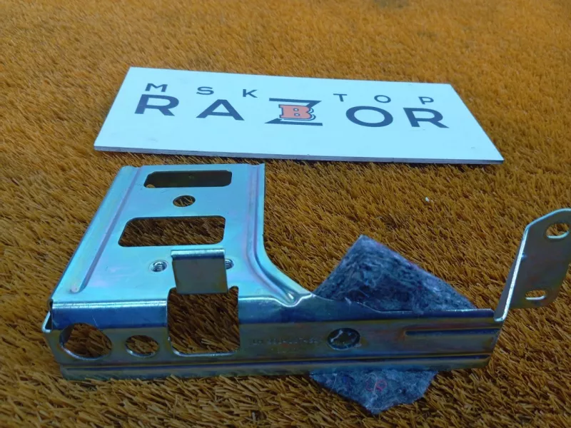 Кронштейн кузова