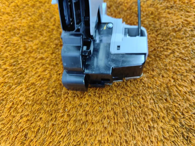 Замок двери