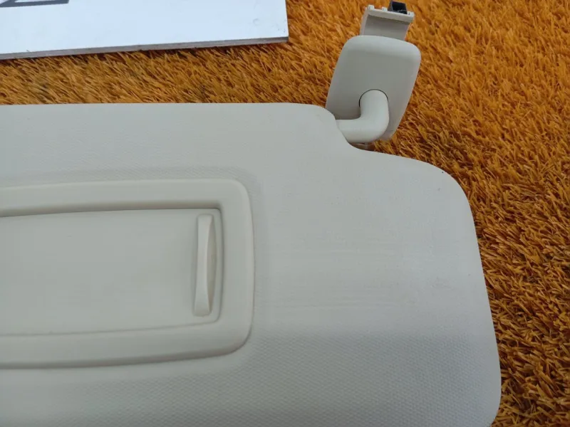 Козырек солнцезащитный