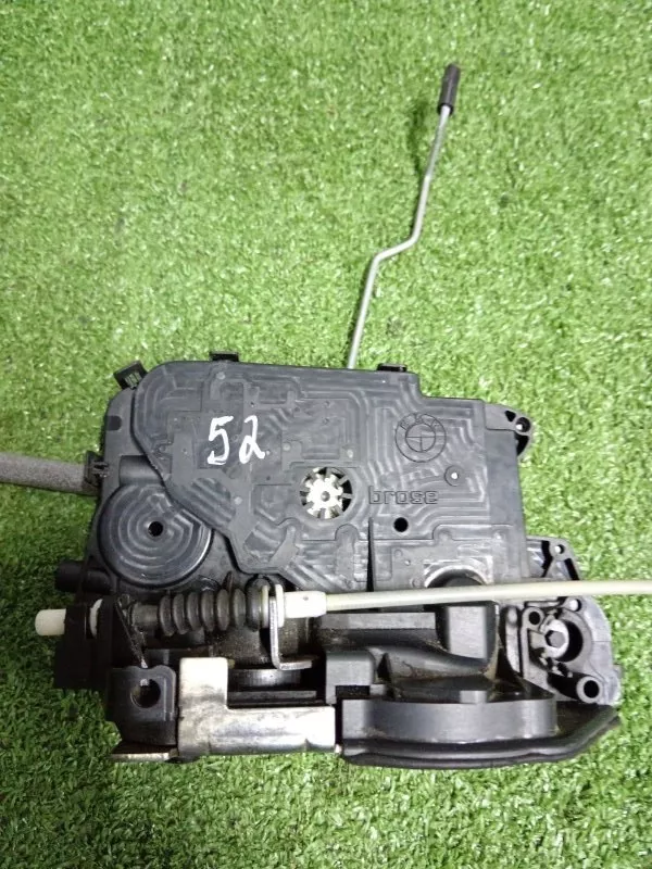 Замок двери BMW 3-Series 2005 51217059973 E90, передний левый