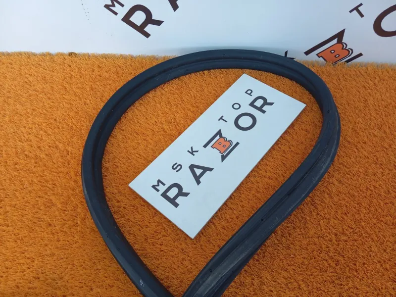 Уплотнитель багажника