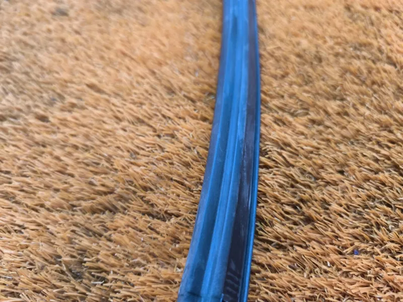 Уплотнитель двери