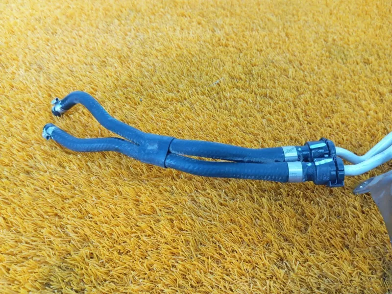 Трубка системы охлаждения