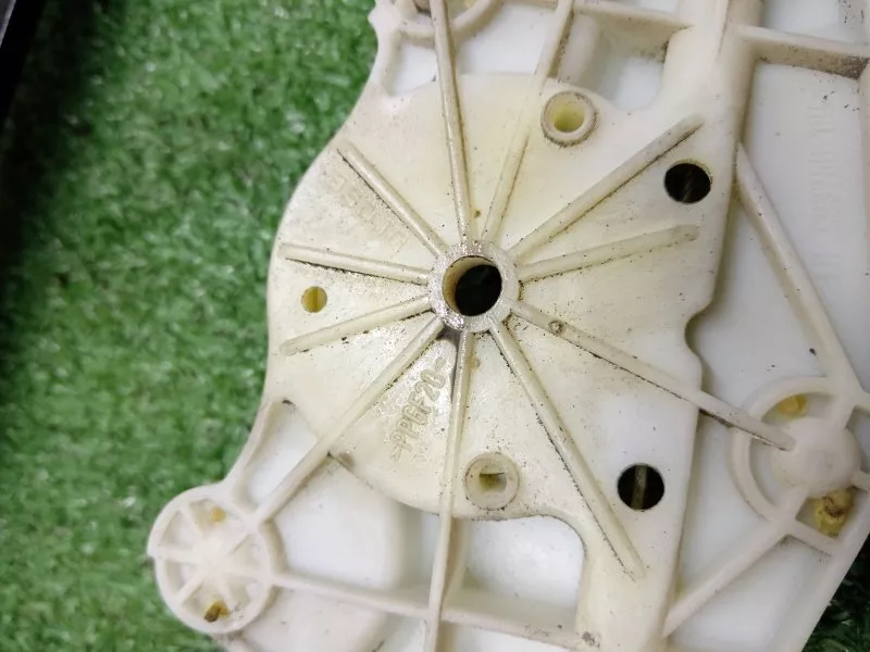 Стеклоподъемник Audi A8 2004 4E0839462C D3, задний правый