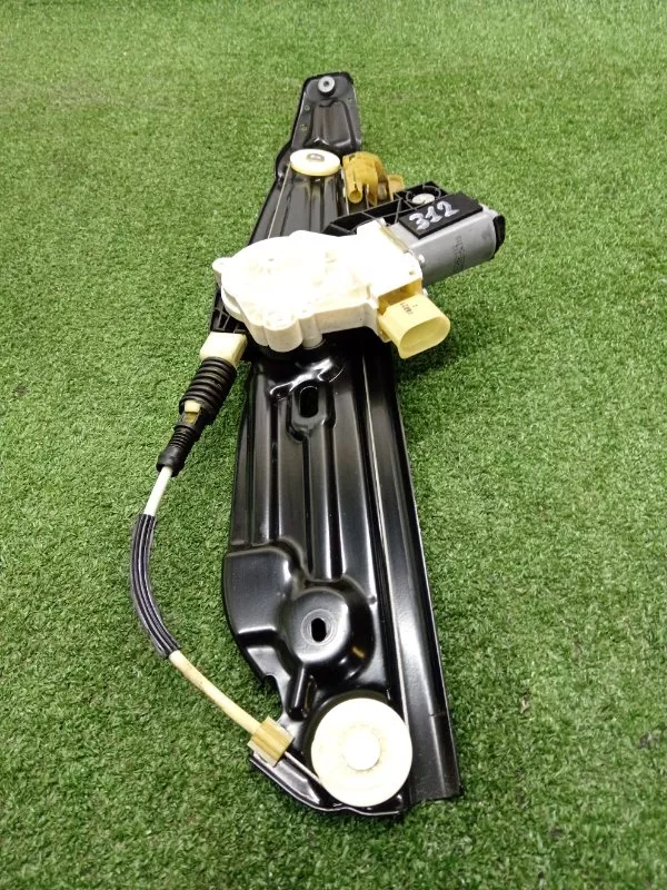 Стеклоподъемник BMW 5-Series 2011 51357182614 F10, задний правый