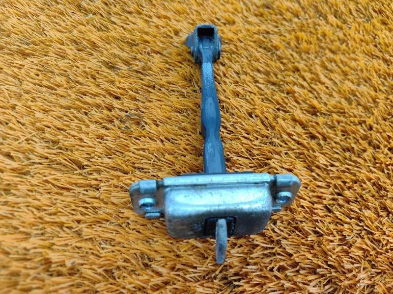 Ограничитель двери