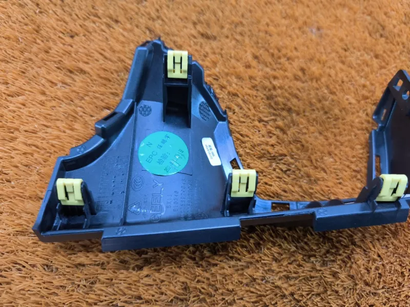 Декоративная накладка торпедо