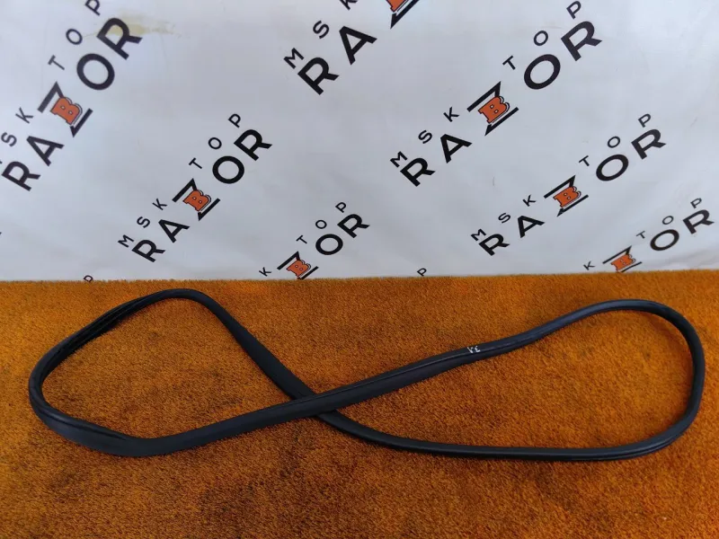 Уплотнитель проема двери