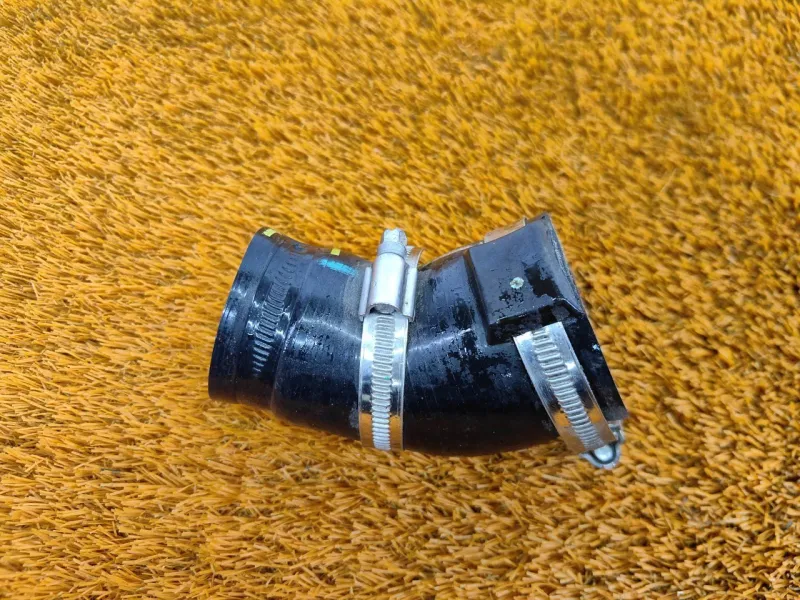 Патрубок интеркулера