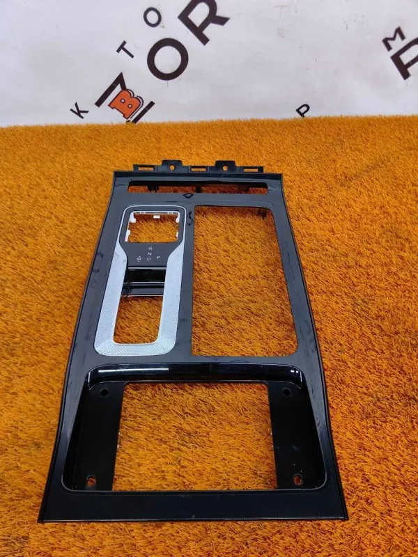 Накладка центральной консоли