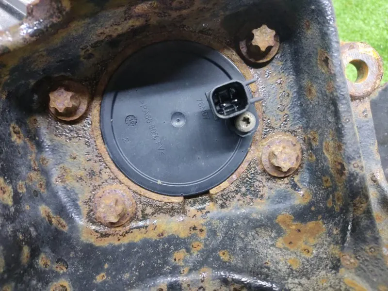 Кулак поворотный