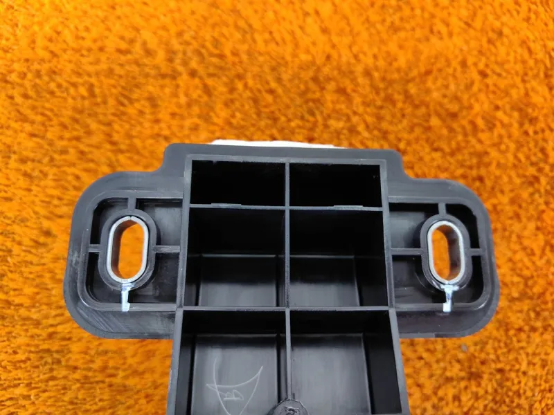 Педаль тормоза