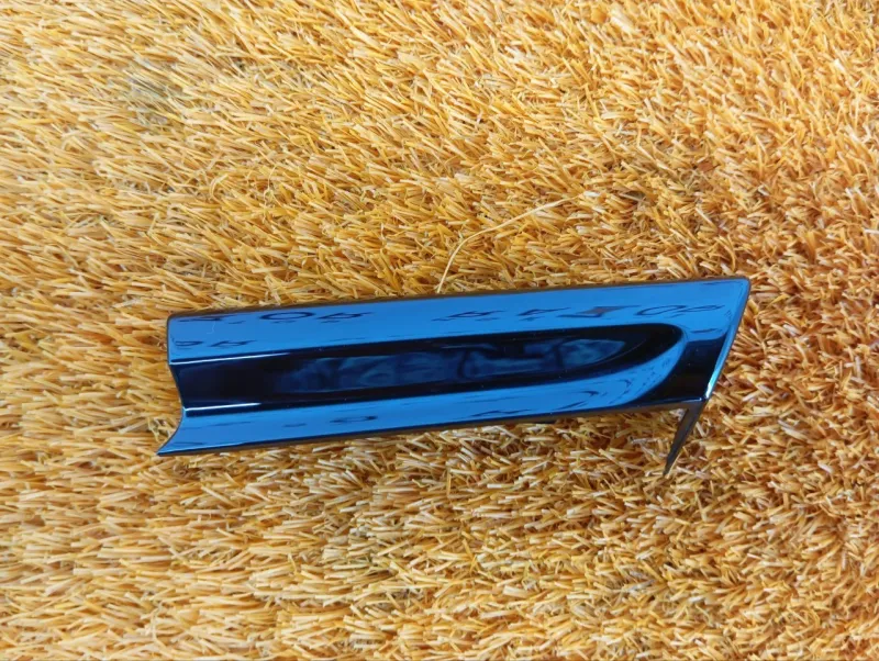 Накладка торпедо декоративная