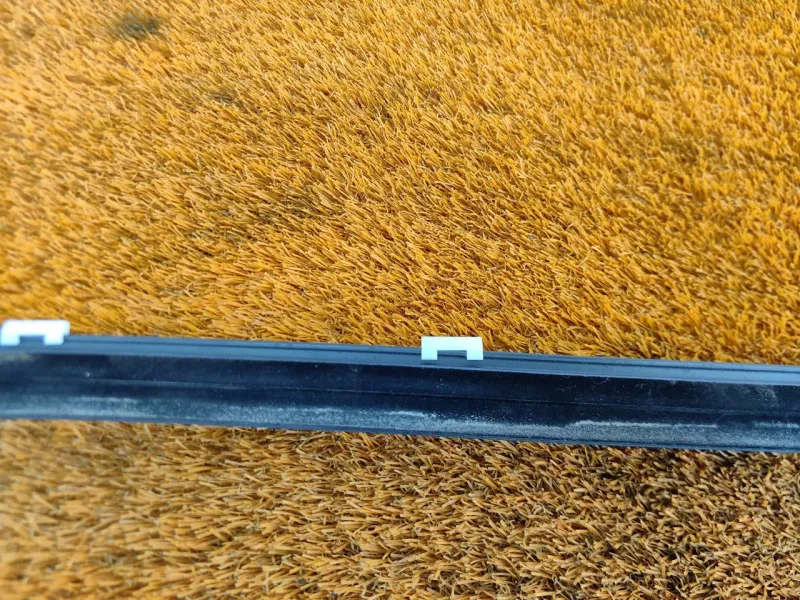 Молдинг стекла