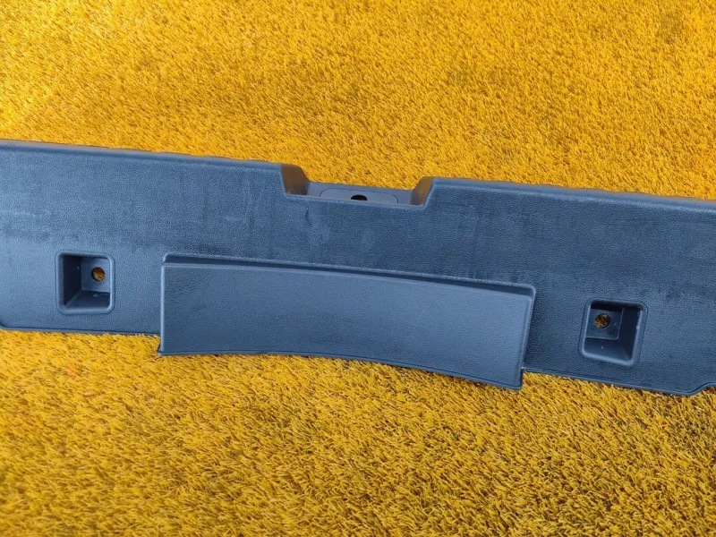 Накладка замка багажника