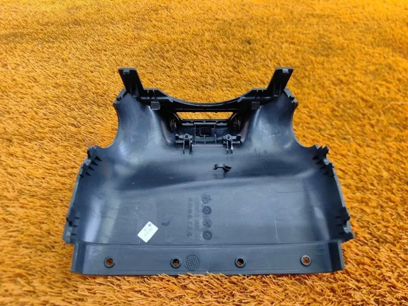 Кожух рулевой колонки