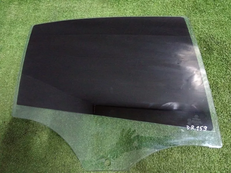 Стекло двери BMW 3-Series 2007 51347119978 E90, заднее правое