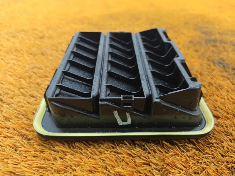 Решетка вентиляционная