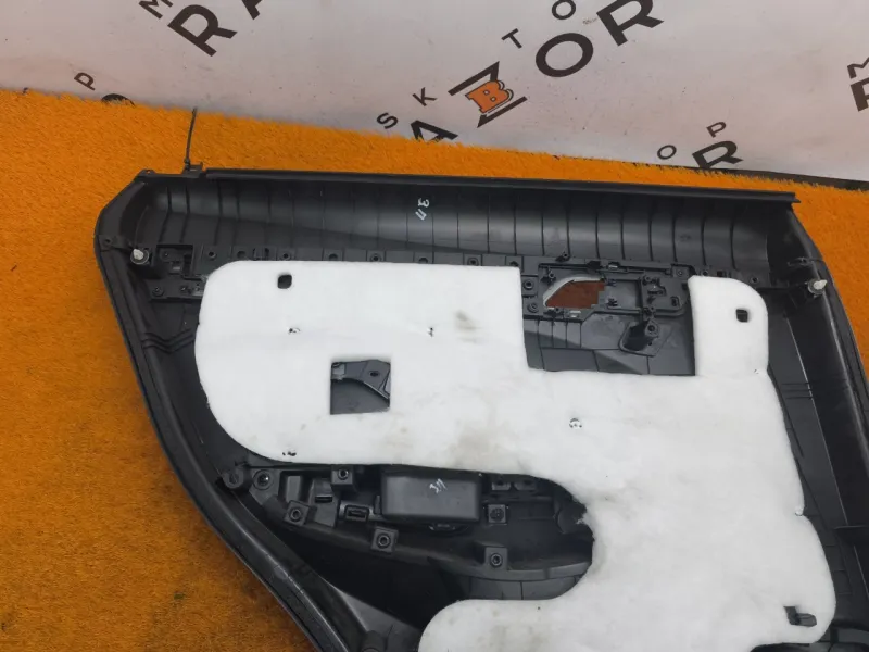 Обшивка двери