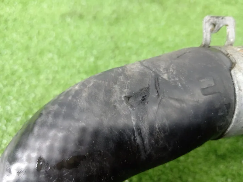 Патрубок радиатора