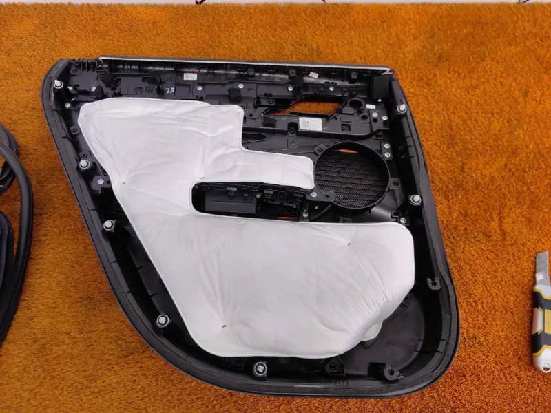 Обшивка двери