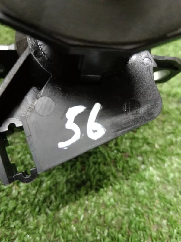 Личинка замка багажника