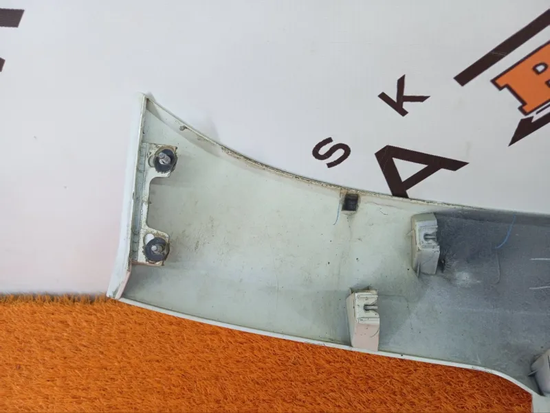 Накладка крышки багажника