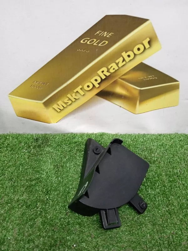 Накладка замка багажника