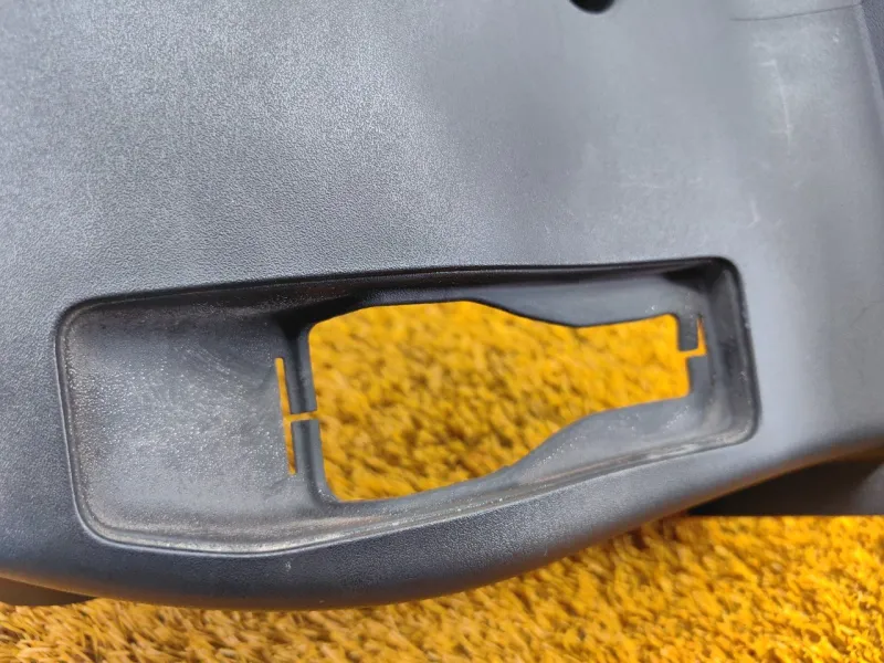 Кожух рулевой колонки