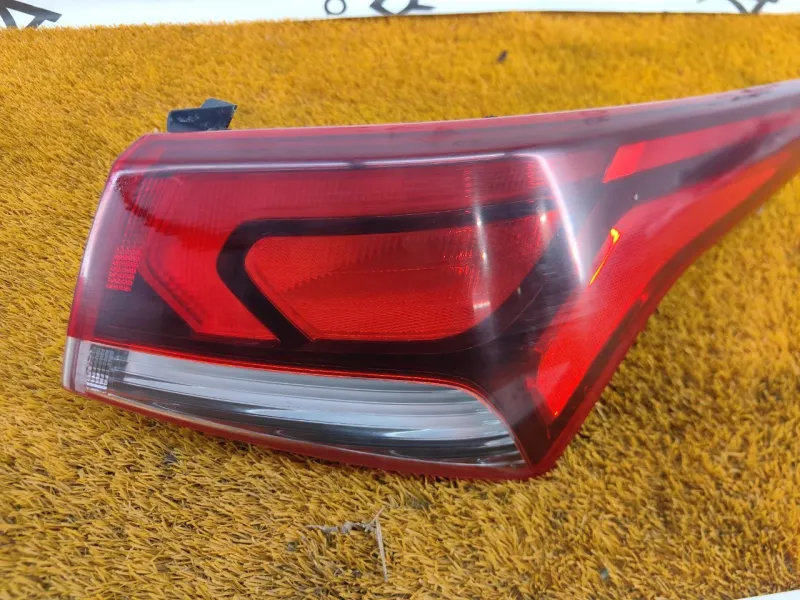 Фонарь задний