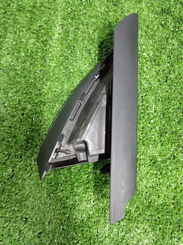 Накладка крепления зеркала