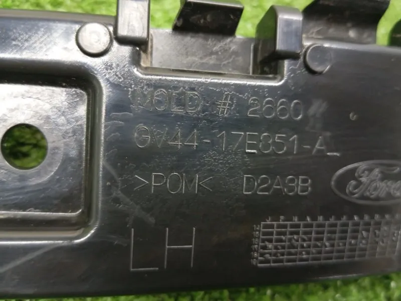 Крепление бампера