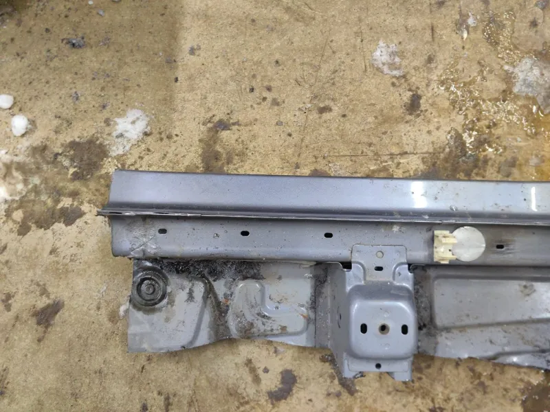 Порог с центральной стойкой Chery Tiggo 4 PRO 2023 502000843AAADYJ SQRE4G15C, правый