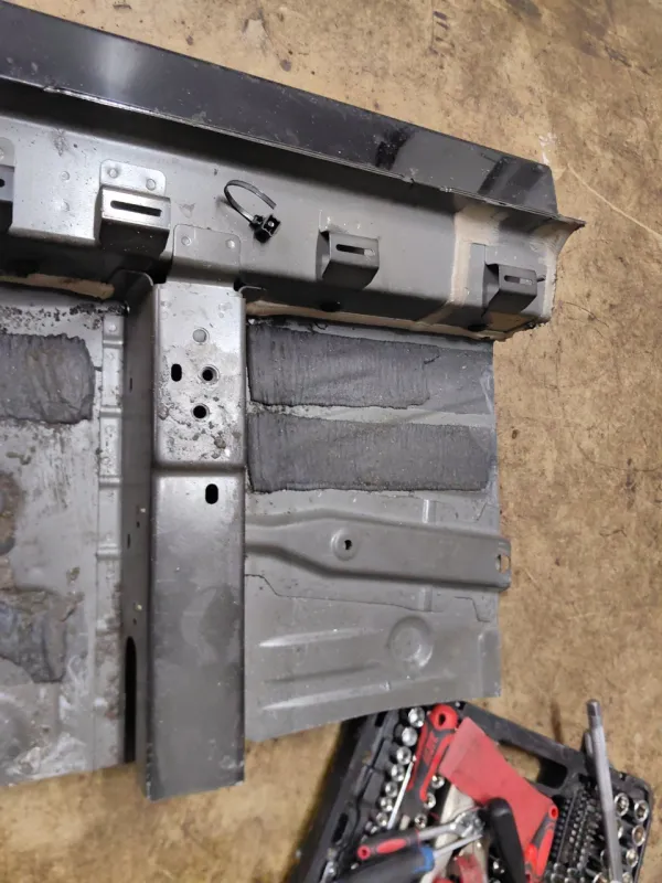 Порог с центральной стойкой