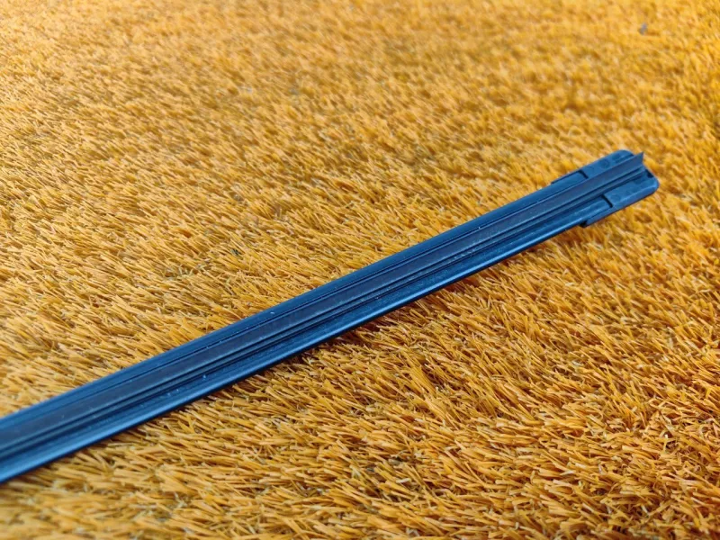 поводок стеклоочистителя