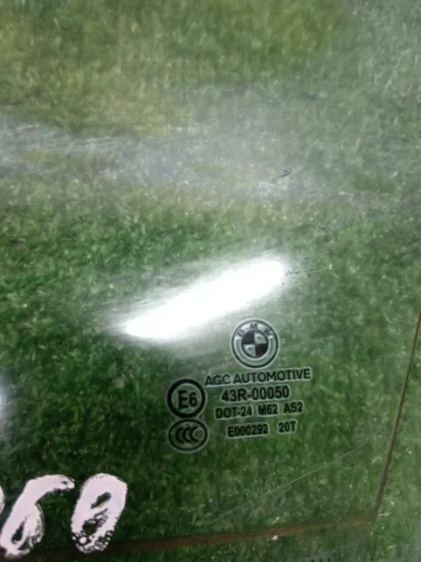 Стекло двери BMW 5-Series 2012 51337182109 F10, переднее левое