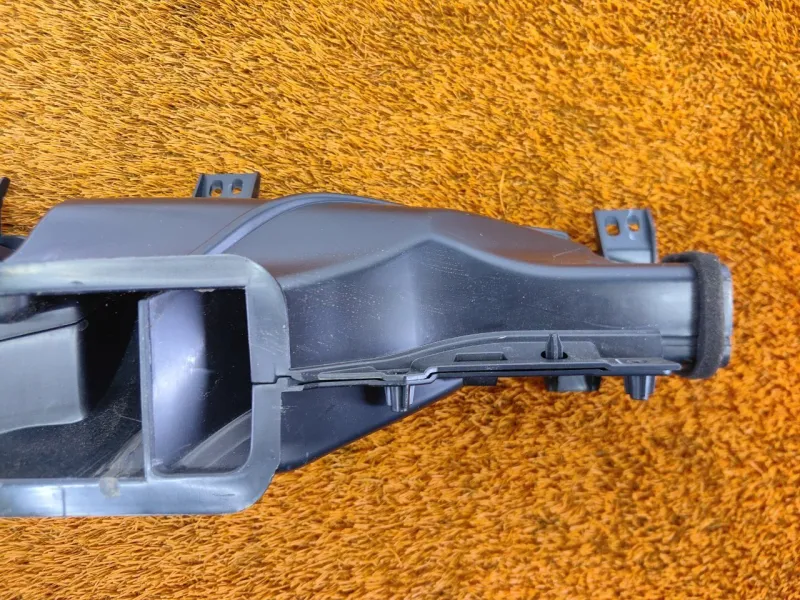 Воздуховод отопителя