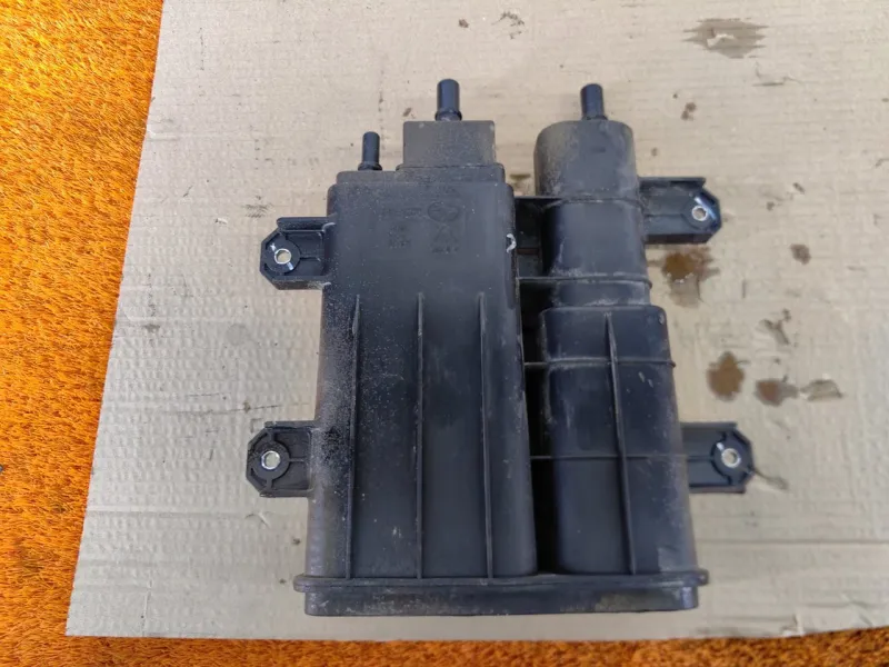 Абсорбер паров топлива