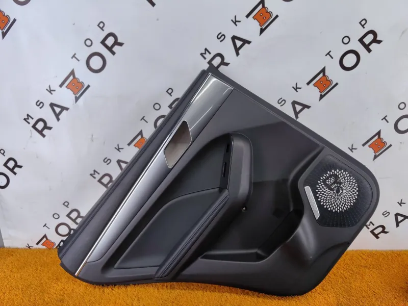 Обшивка двери