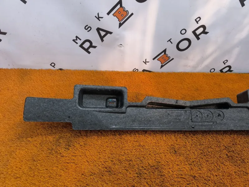 Абсорбер переднего бампера