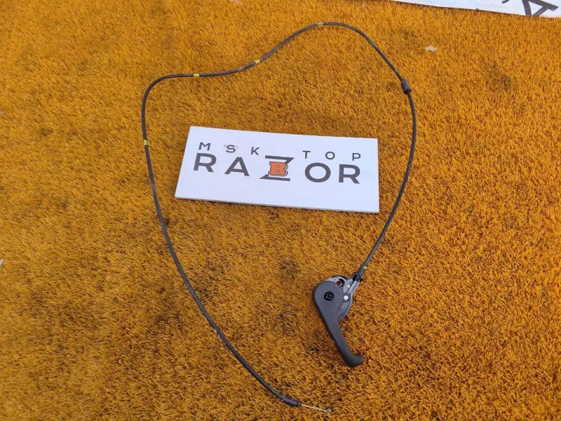 Трос открывания капота