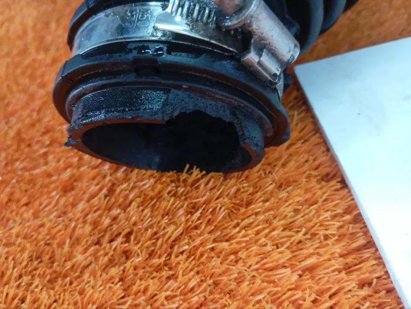 Патрубок интеркулера