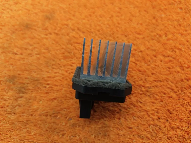 Резистор отопителя