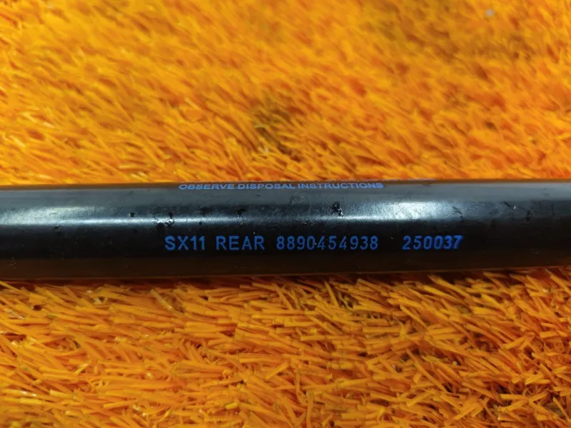 Амортизатор крышки багажника